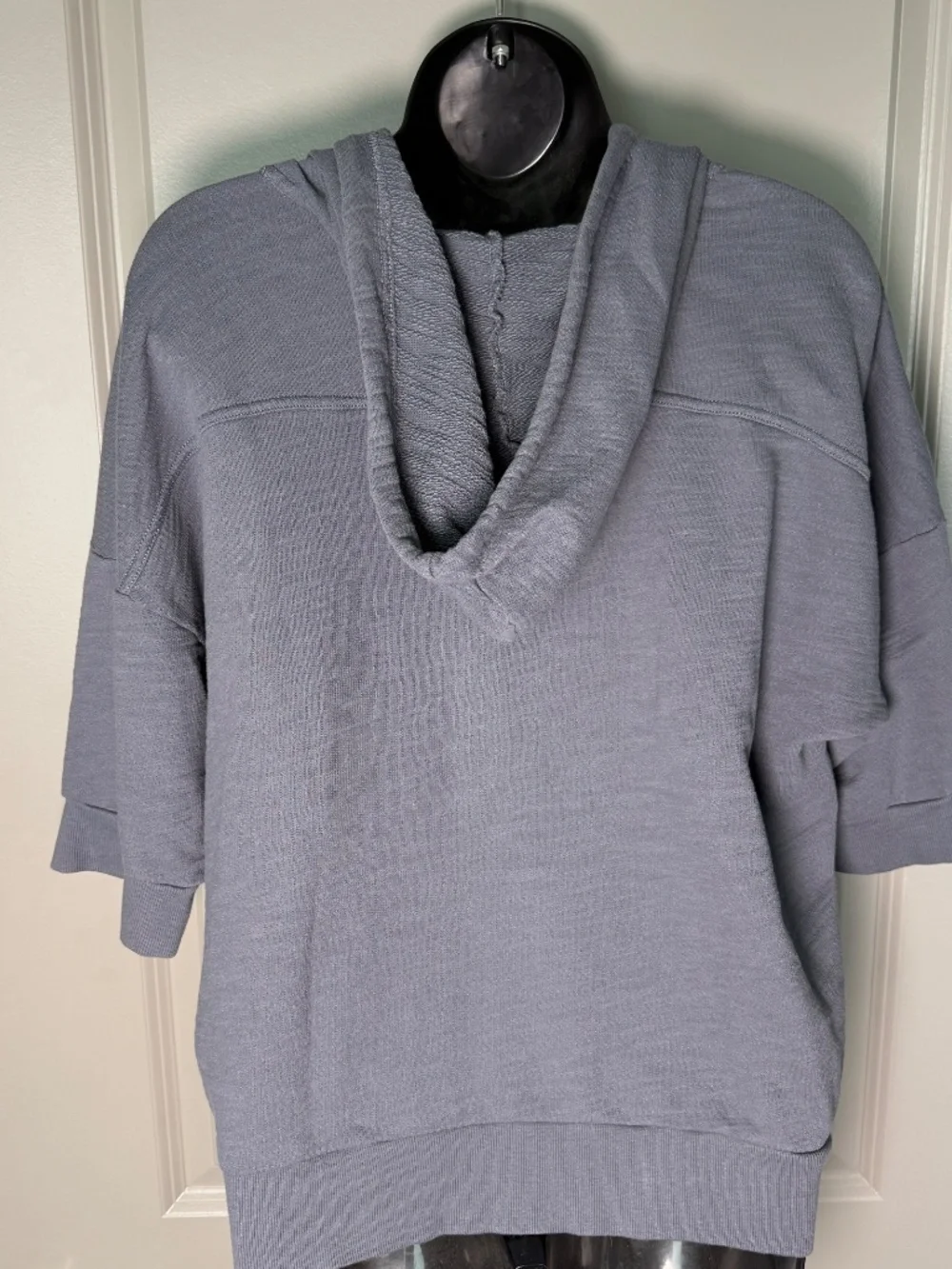 LOFT Ann Taylor Short Sleeve Zip-Up Hoodie | Periwinkle Blue | Oversized | Size - Picture 3 of 6